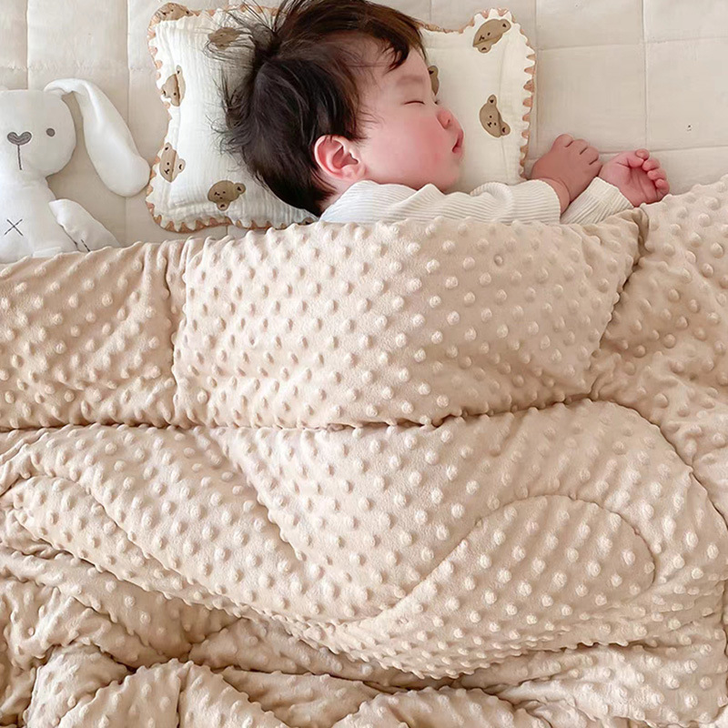 Baby Sensory Dot Cotton Quilt  - Baby Nursery Quilts incelemesi ve fiyatı